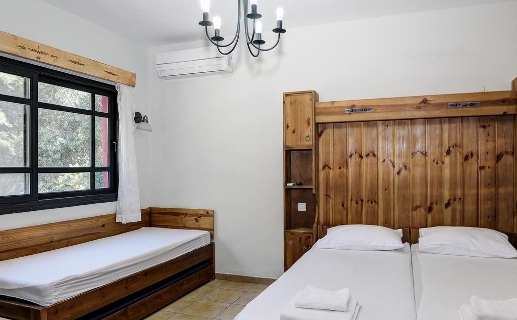 Amiad Joseph Well Country Inn エクステリア 写真